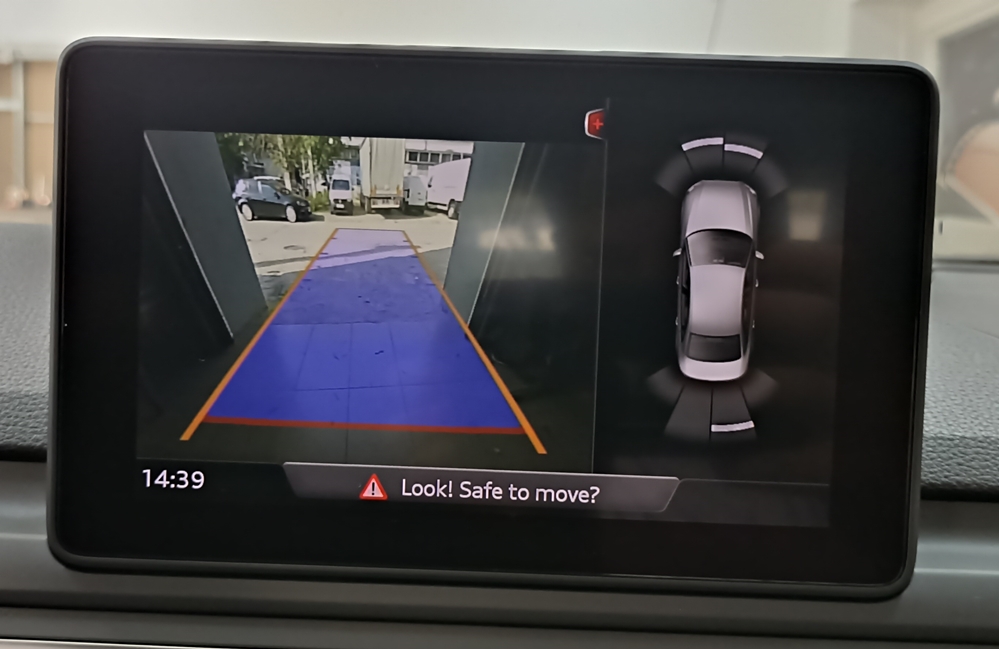 Montare 6 - Audi A4 B9 2017 Montaj Camera Marsarier Originala Highline In Maner Highline