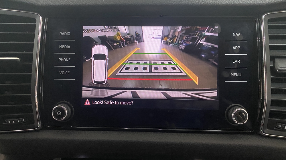 Activare 8 - Skoda Kodiaq 2017 Instalare Camera Spate Marsarier Originala Highline OEM In Maner Montare 8 - Skoda Kodiaq 2017 Instalare Camera Spate Marsarier Originala Highline OEM In Maner