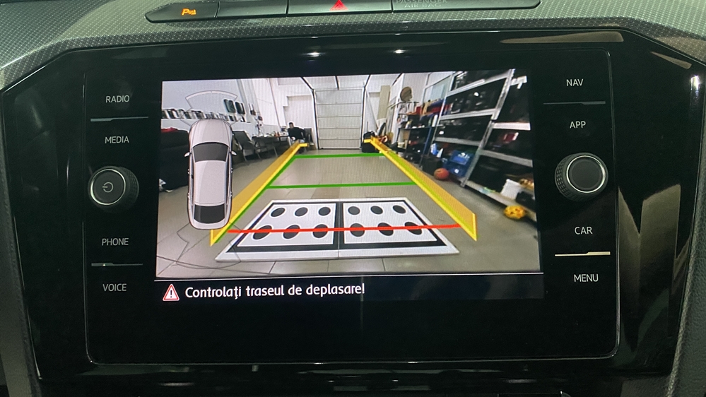 Montare 7 - VW Arteon 2019 Instalare Camera Spate Marsarier Originala Flip In Emblema