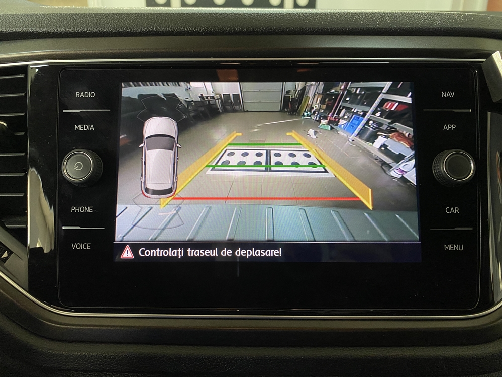 Montare 4 - VW T Roc 2019 Instalare Camera Video Marsarier Spate Highline Originala In Emblema 