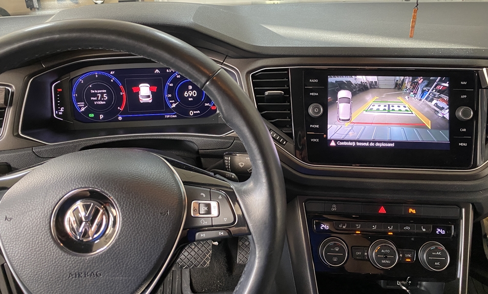 Montare 5 - VW T Roc 2019 Instalare Camera Video Marsarier Spate Highline Originala In Emblema 