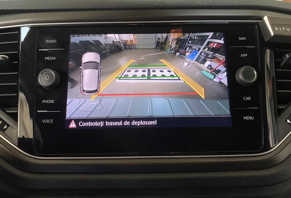 Montare 6 - VW T Roc 2019 Instalare Camera Video Marsarier Spate Highline Originala In Emblema 