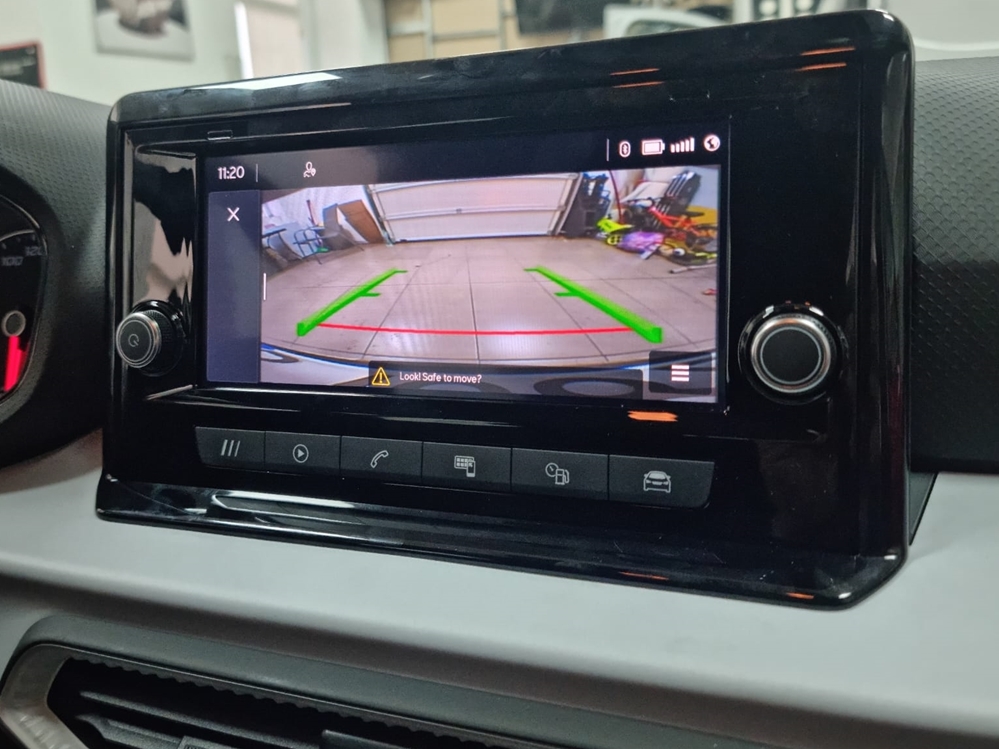Activare 6 - Seat Ibiza KJ 2022 Instalare Camera Marsarier Originala In Bara Spate Montare 6 - Seat Ibiza KJ 2022 Instalare Camera Marsarier Originala In Bara Spate