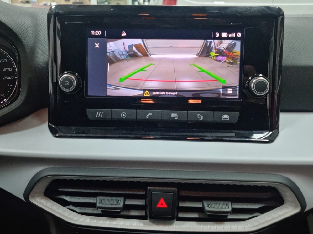 Activare 7 - Seat Ibiza KJ 2022 Instalare Camera Marsarier Originala In Bara Spate Montare 7 - Seat Ibiza KJ 2022 Instalare Camera Marsarier Originala In Bara Spate