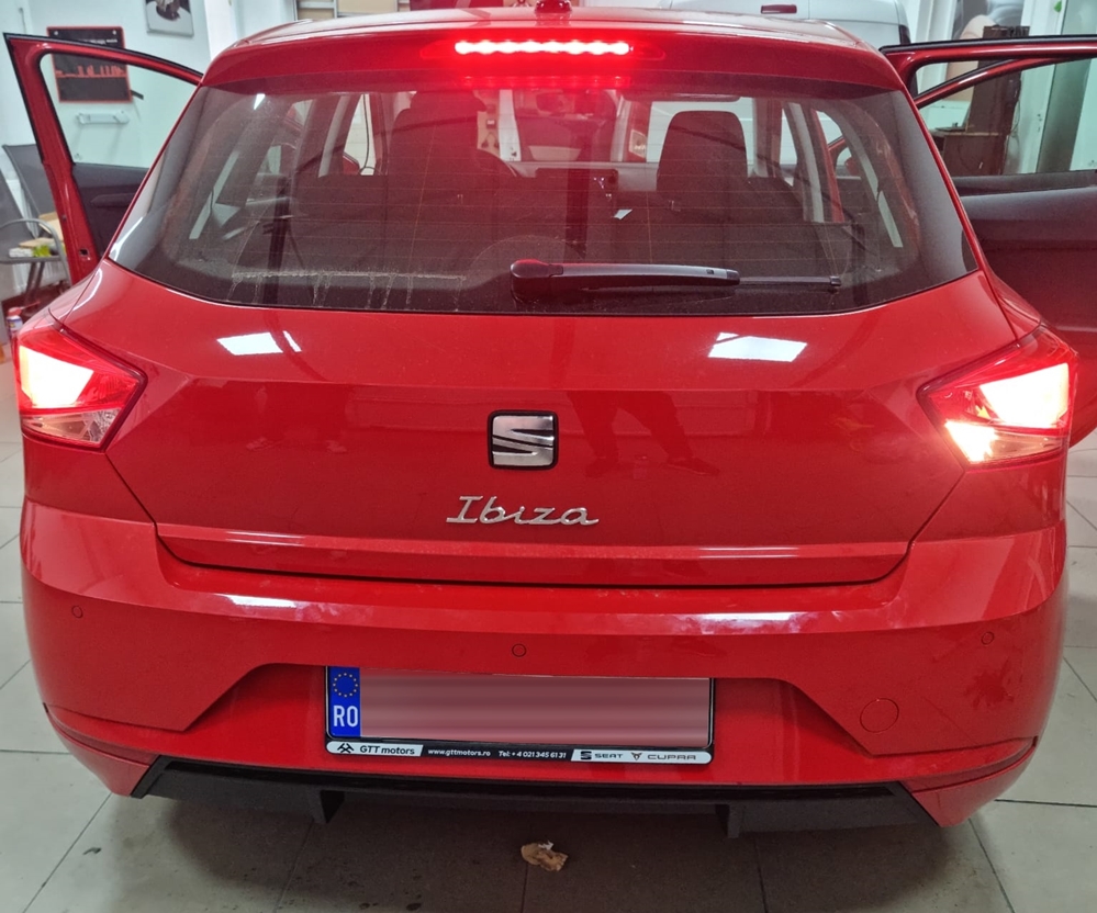 Activare 8 - Seat Ibiza KJ 2022 Instalare Camera Marsarier Originala In Bara Spate Montare 8 - Seat Ibiza KJ 2022 Instalare Camera Marsarier Originala In Bara Spate