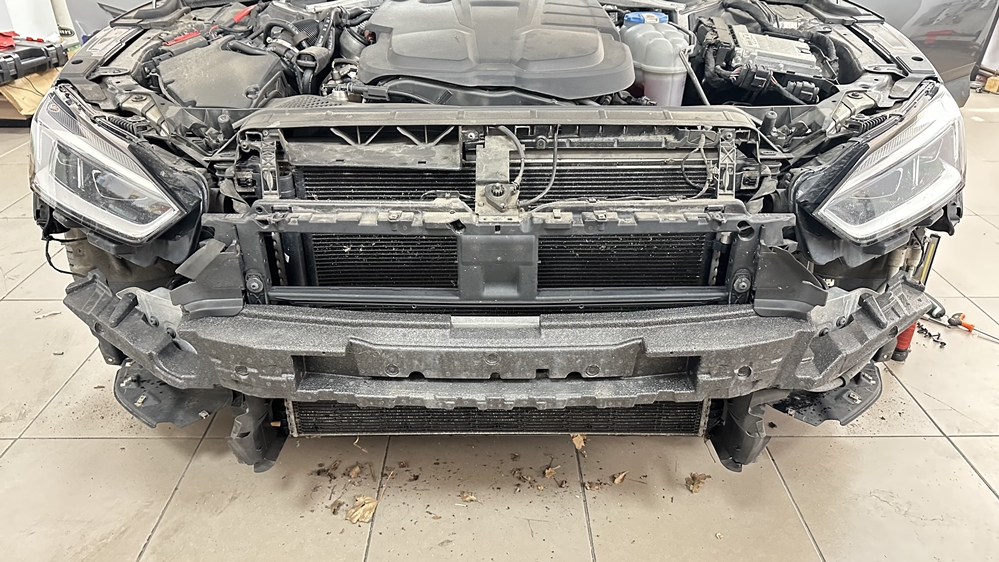Montare 3 - Audi A5 F5 2018 Instalare Camera Spate Marsarier Senzori Parcare Fata Oglinzi Heliomate Rabatabile
