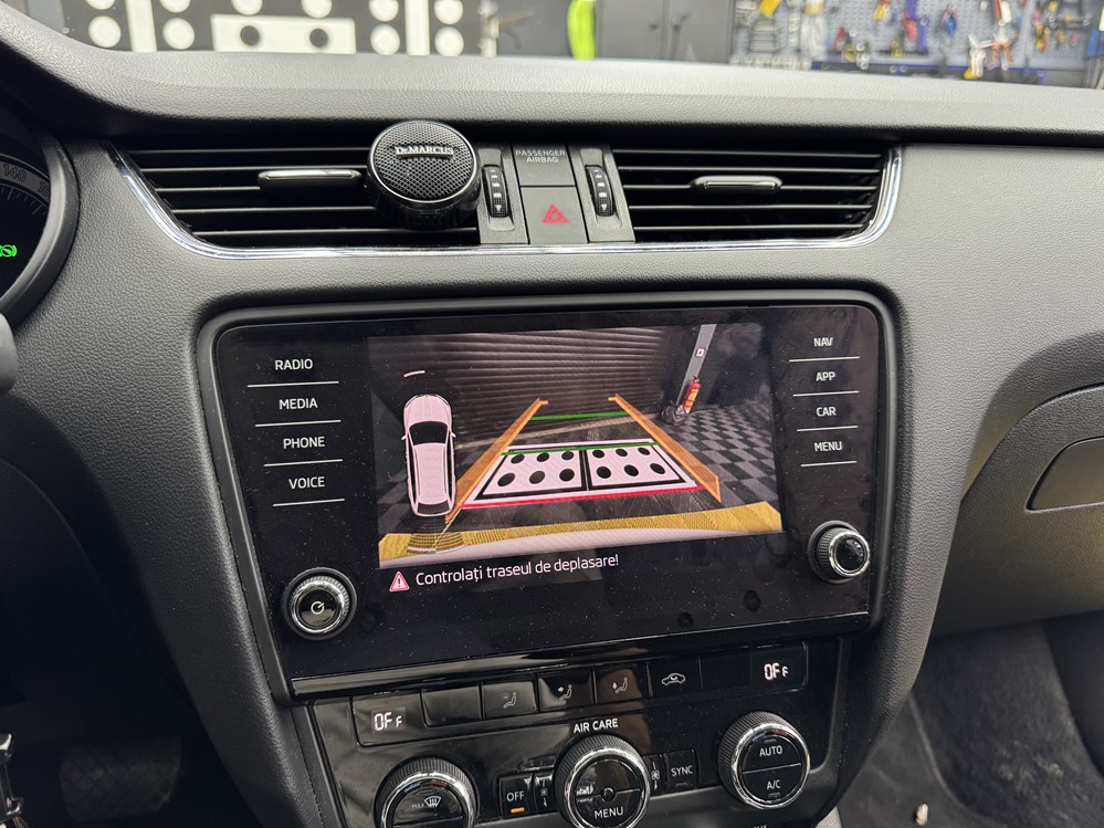 Montare 5 - Instalare Camera Spate Marsarier Skoda Octavia 3 2020 Camera Originala Highline Bucuresti