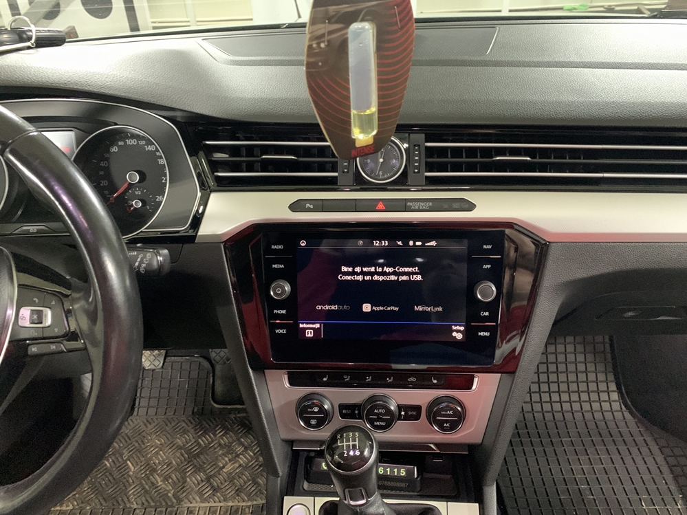 Activare 14 - VW Passat B8 2016 Instalare Camera Spate Marsarier Unitate MIB 2 APP Connect VW Montare 14 - VW Passat B8 2016 Instalare Camera Spate Marsarier Unitate MIB 2 APP Connect VW