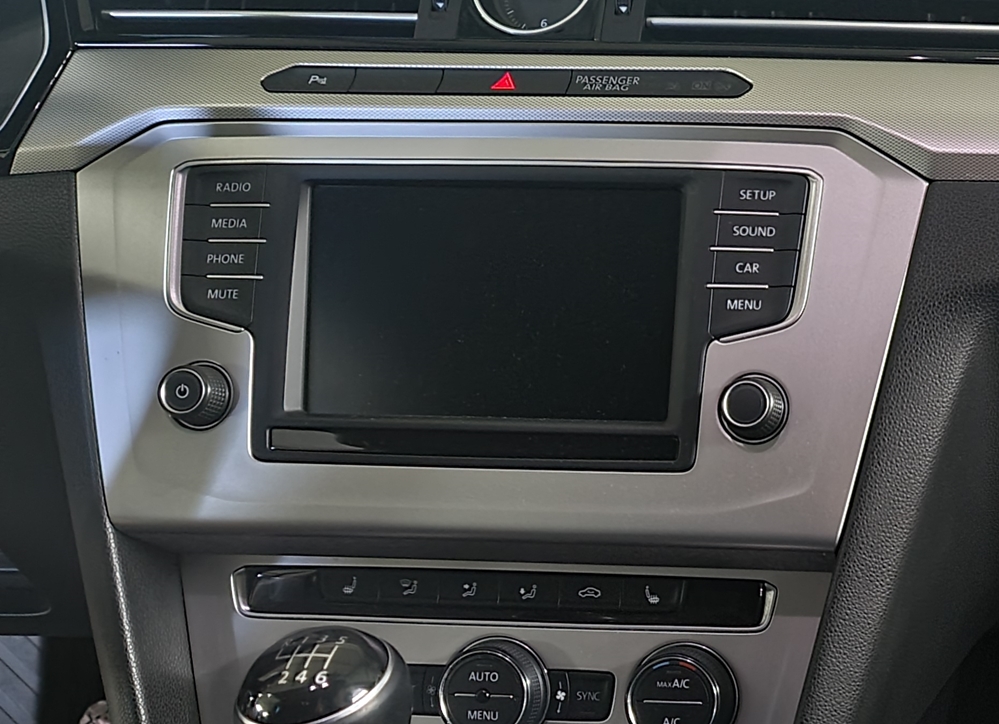 Activare 3 - VW Passat B8 2016 Instalare Camera Spate Marsarier Unitate MIB 2 APP Connect VW Montare 3 - VW Passat B8 2016 Instalare Camera Spate Marsarier Unitate MIB 2 APP Connect VW