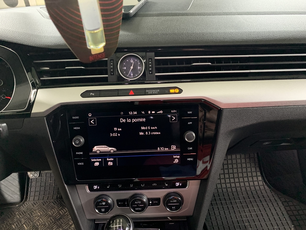 Activare 20 - VW Passat B8 2016 Instalare Camera Spate Marsarier Unitate MIB 2 APP Connect VW Montare 20 - VW Passat B8 2016 Instalare Camera Spate Marsarier Unitate MIB 2 APP Connect VW