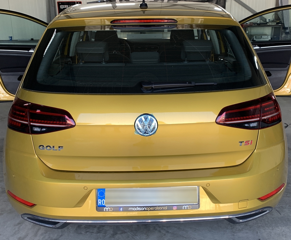 Activare 3 - Retrofit Camera Marsarier Highline In Emblema VW Golf 7 VII Montare 3 - Retrofit Camera Marsarier Highline In Emblema VW Golf 7 VII