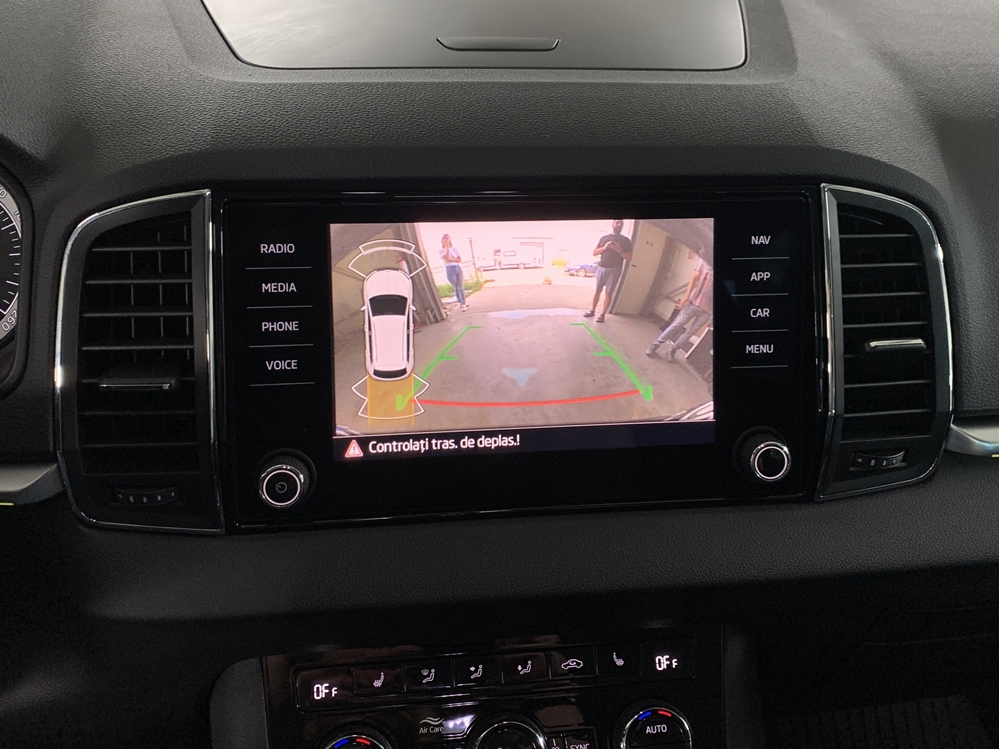 Montare 3 - Skoda Karoq 2018 Montaj Camera Spate Marsarier In Maner Highline