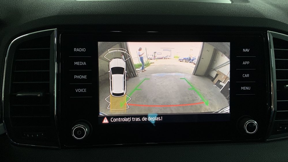 Montare 5 - Skoda Karoq 2018 Montaj Camera Spate Marsarier In Maner Highline