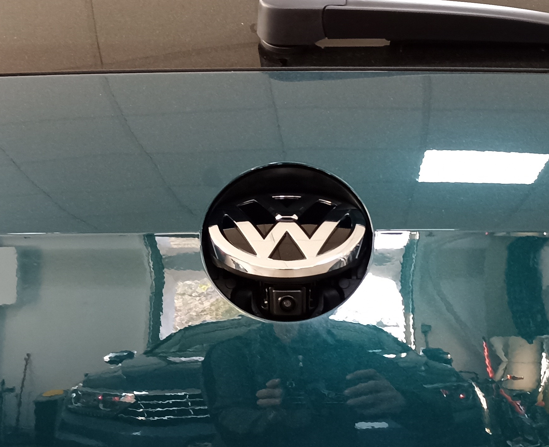 Activare 2 - VW Golf 7 2017 Instalare Camera Marsarier Originala Flip In Emblema Montare 2 - VW Golf 7 2017 Instalare Camera Marsarier Originala Flip In Emblema