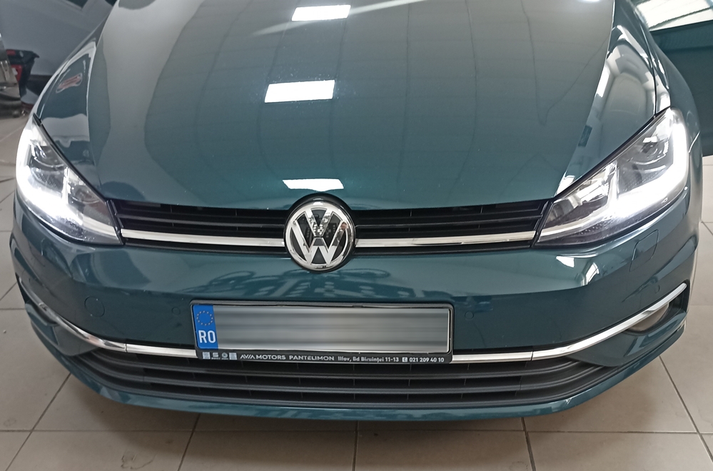Activare 3 - VW Golf 7 2017 Instalare Camera Marsarier Originala Flip In Emblema Montare 3 - VW Golf 7 2017 Instalare Camera Marsarier Originala Flip In Emblema
