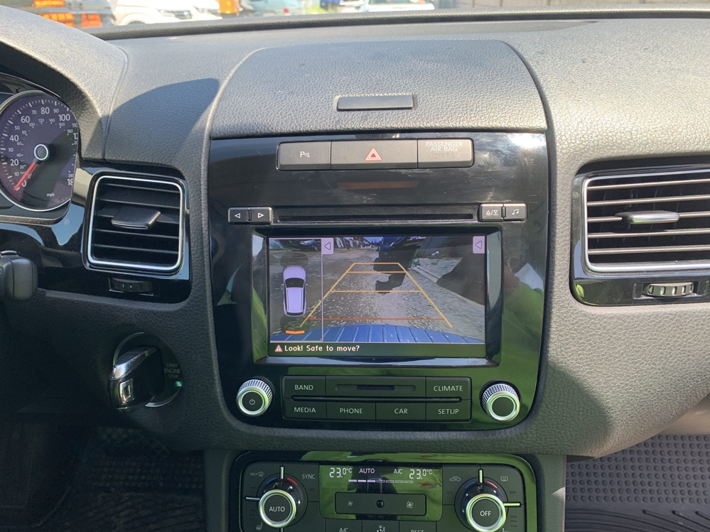 Activare 9 - Montare Camera Spate Marsarier Originala In Maner VW Touareg 7P 2014 Montare 9 - Montare Camera Spate Marsarier Originala In Maner VW Touareg 7P 2014