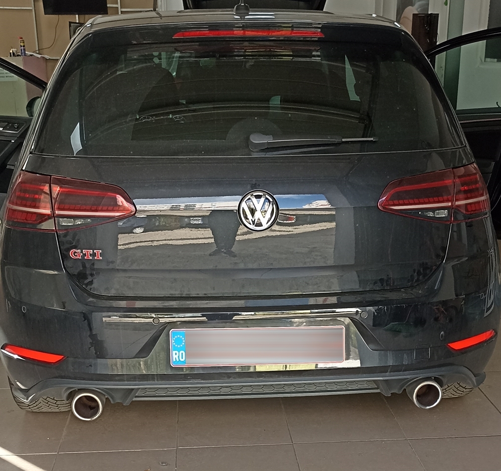Activare 2 - Montare Camera Spate VW Golf 7 VII 2019 Originala Highline Montare 2 - Montare Camera Spate VW Golf 7 VII 2019 Originala Highline