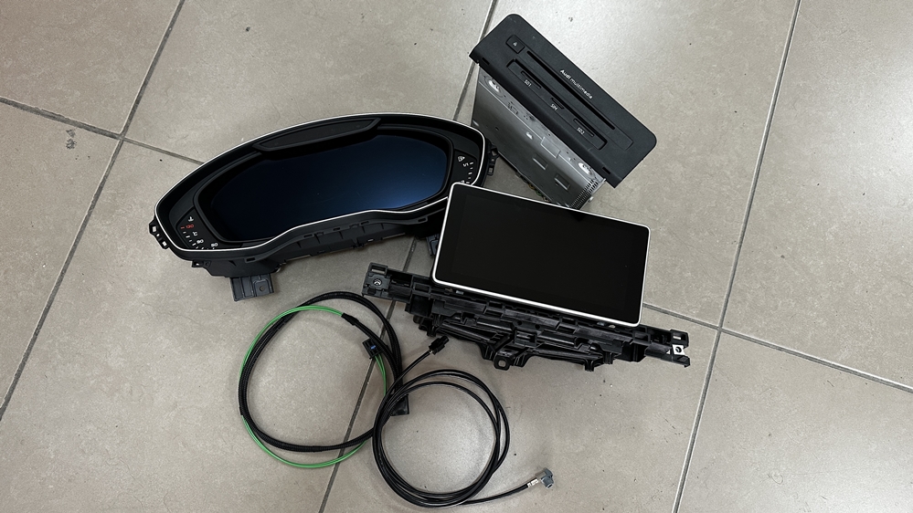 Activare 2 - Audi A4 B9 2017 Instalare Ceasuri Digitale Bord Digital Navigatie MIB 2 Display Mare Montare 2 - Audi A4 B9 2017 Instalare Ceasuri Digitale Bord Digital Navigatie MIB 2 Display Mare