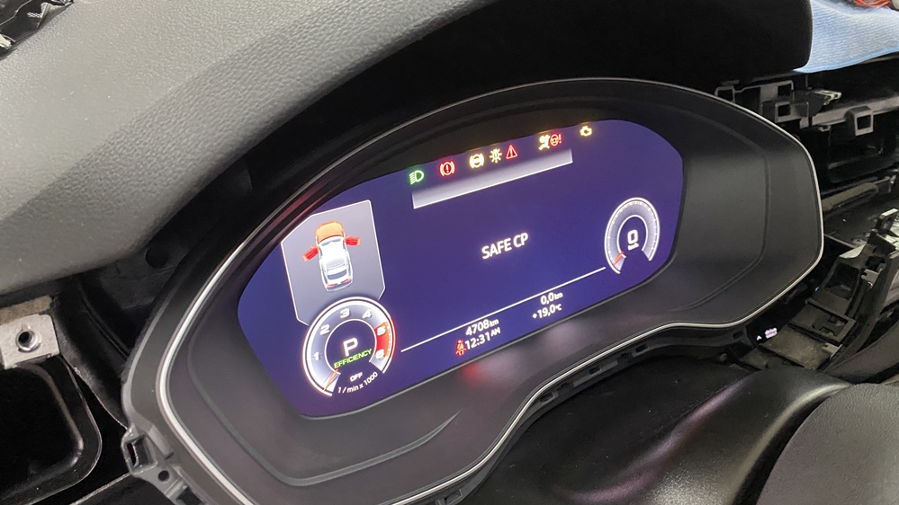 Montare 5 - Audi A5 F5 2021 Instalare Ceasuri Digitale Virtual Cockpit AID Bord Digital
