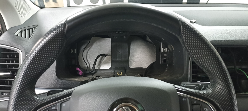 Activare 6 - Skoda Karoq 2018 Instalare Bord Digital Ceasuri Digitale Virtual Cockpit AID Montare 6 - Skoda Karoq 2018 Instalare Bord Digital Ceasuri Digitale Virtual Cockpit AID