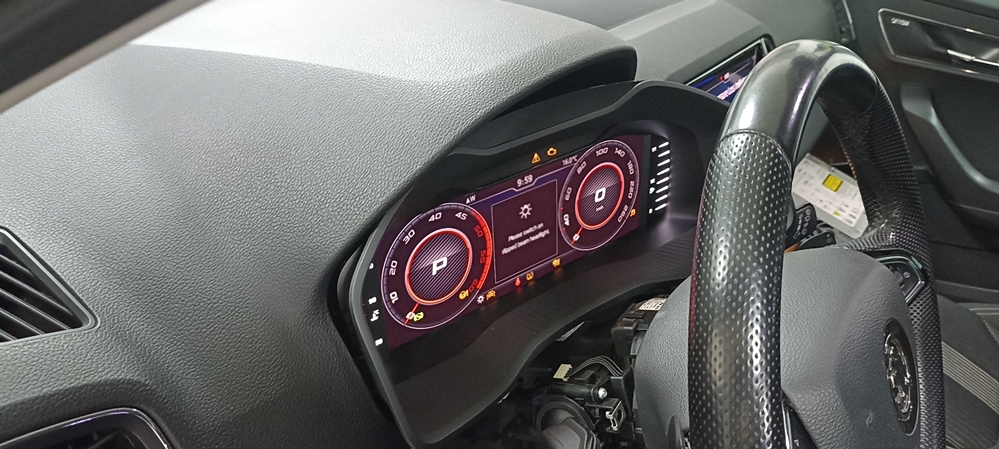 Activare 8 - Skoda Karoq 2018 Instalare Bord Digital Ceasuri Digitale Virtual Cockpit AID Montare 8 - Skoda Karoq 2018 Instalare Bord Digital Ceasuri Digitale Virtual Cockpit AID