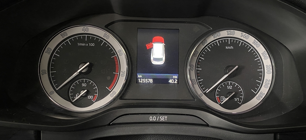 Montare 3 - Skoda Kodiaq 2018 Instalare Ceasuri Digitale Virtual Cockpit Bord Digital Plasma 