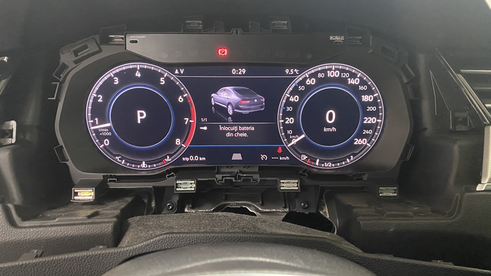 Montare 6 - VW Passat B8 2016 Instalare Ceasuri Digitale Bord Digital Panou Clima Digital Touch