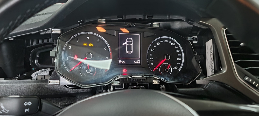 Montare 8 - Instalare Ceasuri Digitale VW T Roc 2020 Virtual Cockpit LED Plasma AID Bord Digital