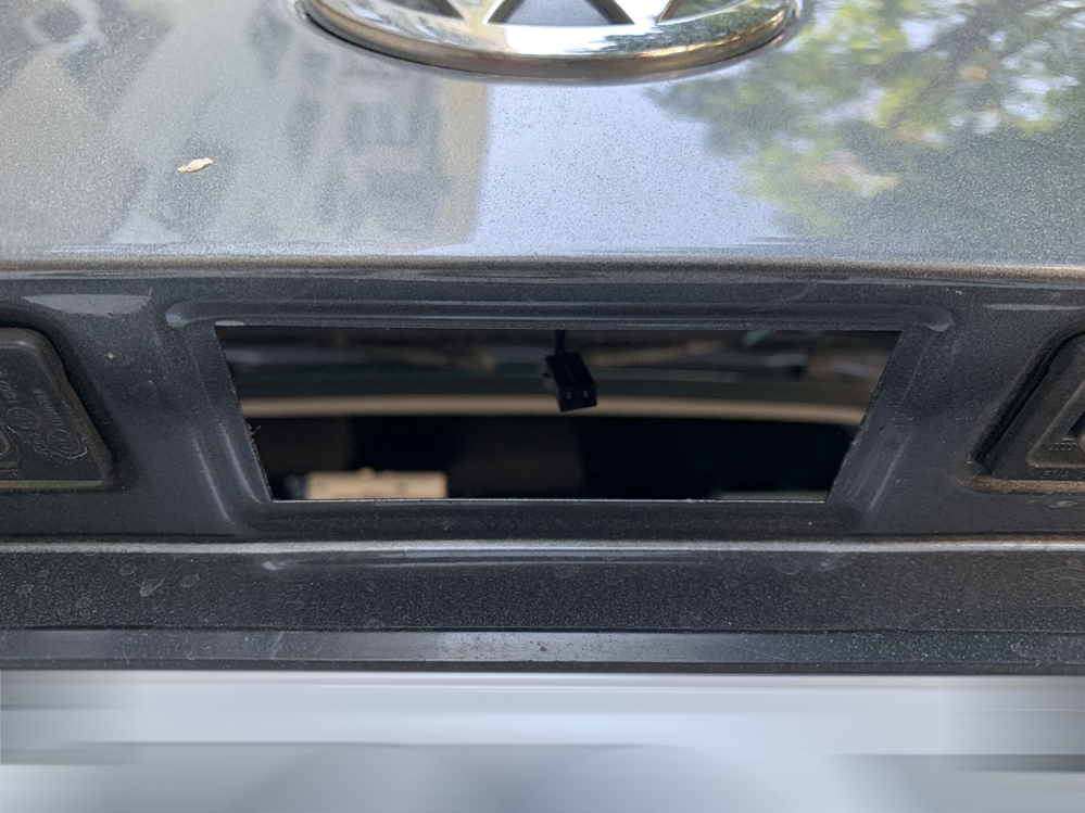 Montare 2 - VW Tiguan 2 AD1 Instalare Montaj Camera Spate Marsarier Originala