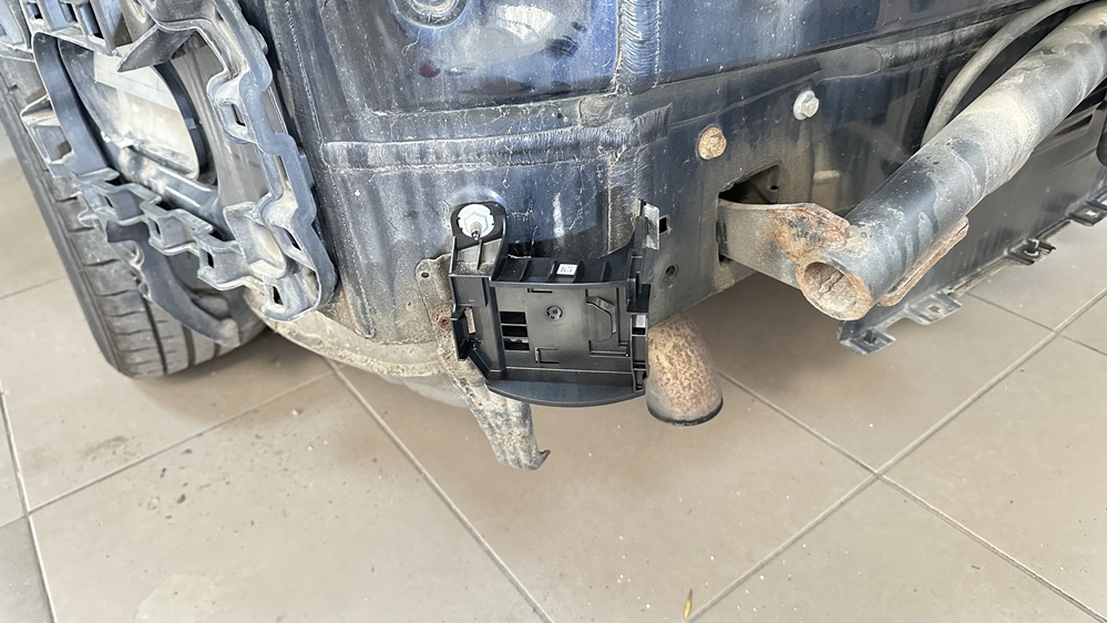 Activare 4 - VW Passat B8 2017 Instalare Codare Activare Side Assist Asistent Schimbare Banda Unghi Mort Montare 4 - VW Passat B8 2017 Instalare Codare Activare Side Assist Asistent Schimbare Banda Unghi Mort