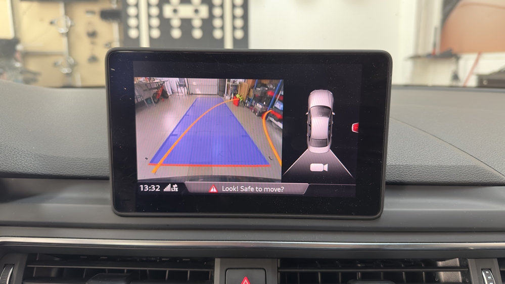 Montare 8 - Audi A4 B9 Instalare Montaj Camera Spate Marsarier Originala Maner