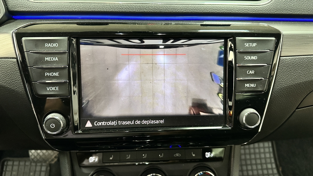 Montare 9 - Skoda Superb 3 III 2017 Instalare Montaj Camera Spate Marsarier Originala