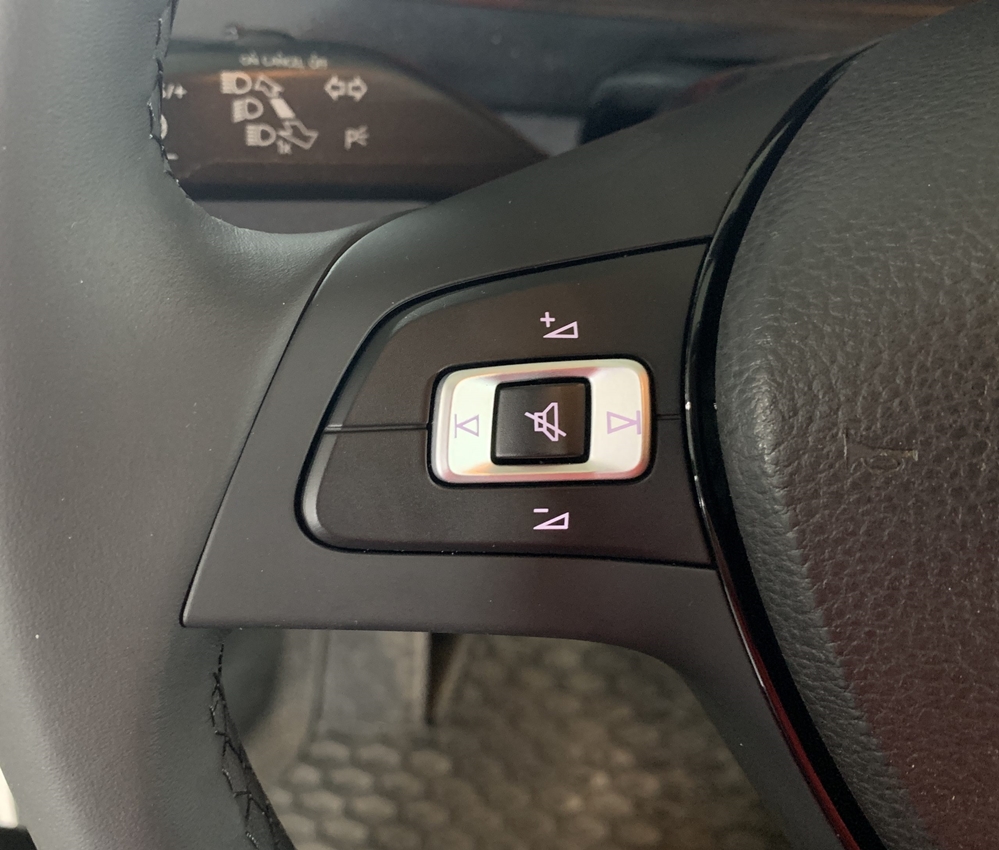 Montare 8 - VW Transporter T6 2017 Instalare Comenzi Volan Multifunctionale Volan Cu Comenzi