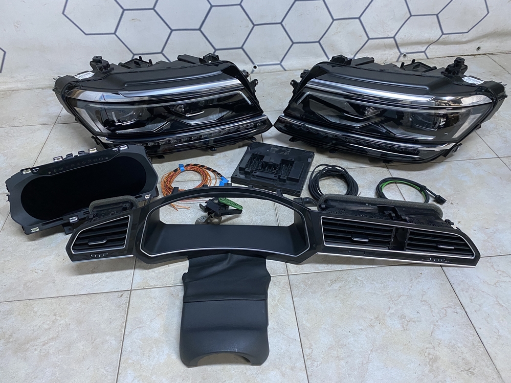 Montare 2 - VW Tiguan AD1 2018 Instalare Ceasuri Digitale Bord Digital Faruri Full LED Originale