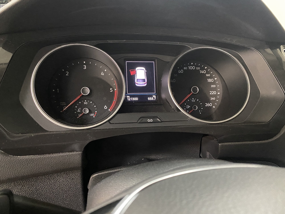 Montare 3 - VW Tiguan AD1 2018 Instalare Ceasuri Digitale Bord Digital Faruri Full LED Originale
