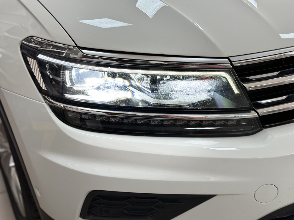 Montare 8 - VW Tiguan 2 AD1 Instalare Faruri FULL LED Matrix Originale