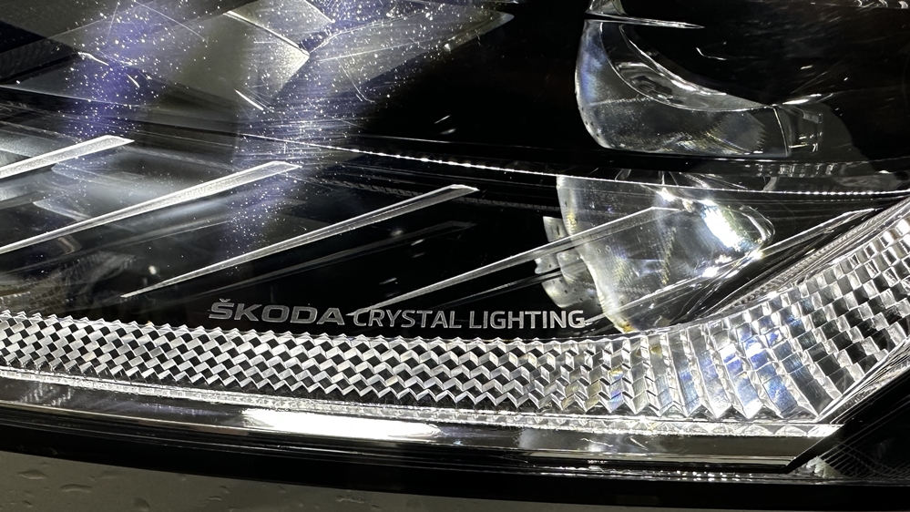 Montare 10 - Skoda Octavia 4 2022 Instalare Faruri Full LED Skoda Crystal Lighting ACC Adaptive Cruise Control