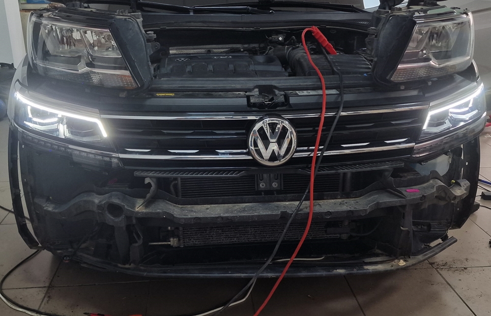 Montare 3 - Instalare Faruri LED Matrix VW Tiguan 2 II AD1 2018 Originale