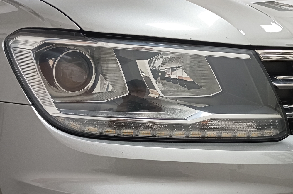 Montare 2 - Montare Faruri LED Matrix VW Tiguan 2 AD1 2017 Originale 