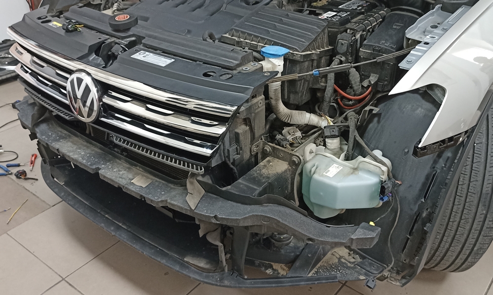 Montare 9 - Montare Faruri LED Matrix VW Tiguan 2 AD1 2017 Originale 