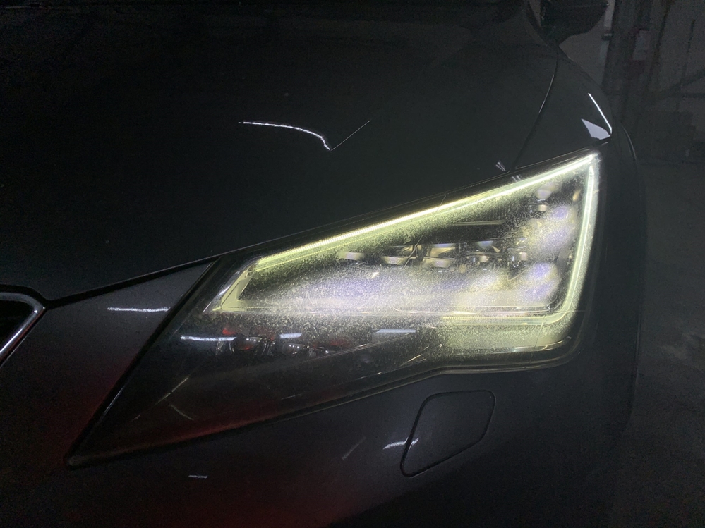 Activare 9 - Seat Leon 5F 2014 Instalare Faruri LED Seat Lighting Seat Leon 5F Montare 9 - Seat Leon 5F 2014 Instalare Faruri LED Seat Lighting Seat Leon 5F