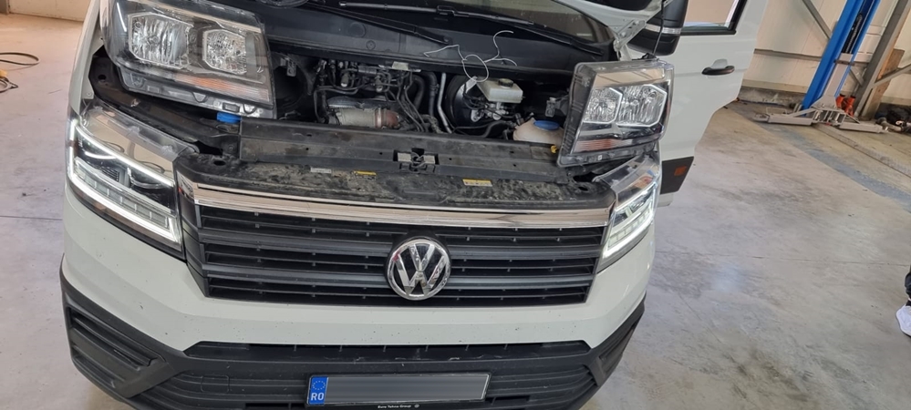 Montare 2 - VW Crafter 2018 Instalare Faruri LED Originale 