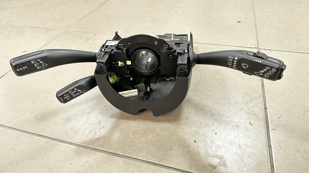 Montare 3 - Audi Q5 8R 2011 Instalare Grup Manete Activare Pilot Automat Tempomat Cruise Control