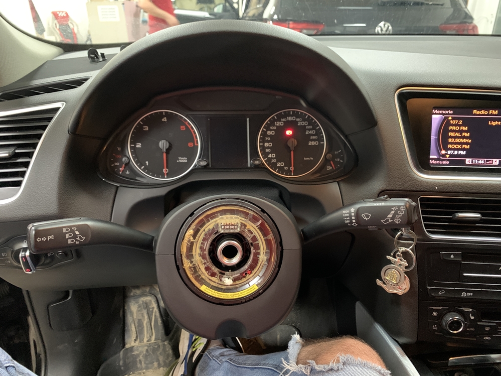 Montare 6 - Audi Q5 8R 2011 Instalare Grup Manete Activare Pilot Automat Tempomat Cruise Control