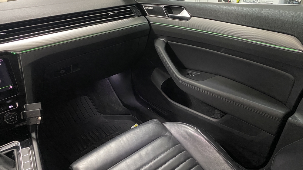 Activare 16 - VW Passat B8 2017 Instalare Lumini Ambientale Fata Spate Originale Montare 16 - VW Passat B8 2017 Instalare Lumini Ambientale Fata Spate Originale