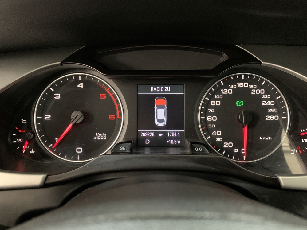 Activare 4 - Audi A4 B8 2009 Instalare Codare Auto Hold Activare Buton Autohold / Auto Hold Original Montare 4 - Audi A4 B8 2009 Instalare Codare Auto Hold Activare Buton Autohold / Auto Hold Original