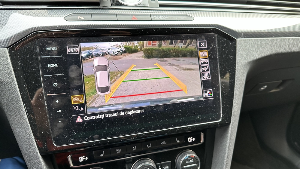Montare 10 - Instalare Camera Auto Spate VW Arteon Camera Video Marsarier Originala in Emblema