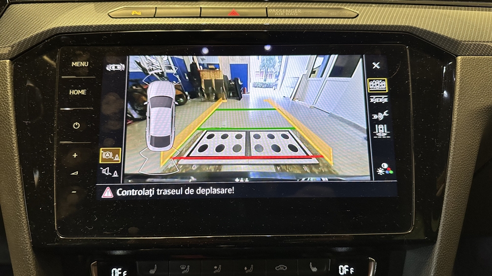 Montare 8 - Instalare Camera Auto Spate VW Arteon Camera Video Marsarier Originala in Emblema