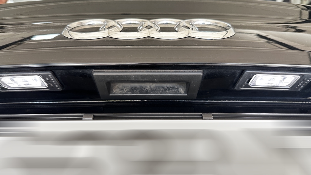 Montare 2 - Audi A4 B9 2017 Montaj Camera Spate Marsarier Originala Highline OEM In Maner