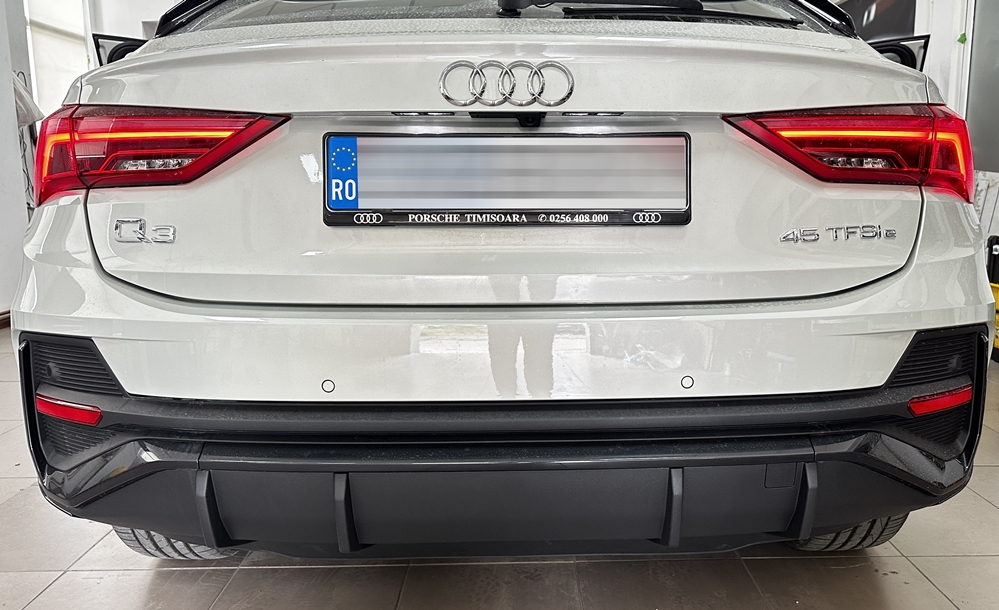 Montare 4 - Audi Q3 2021 Instalare Montaj Camera Spate Marsarier Highline Originala